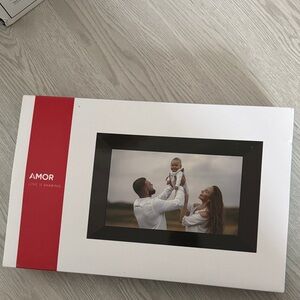 Amor Digital Photo Frame - Black & White